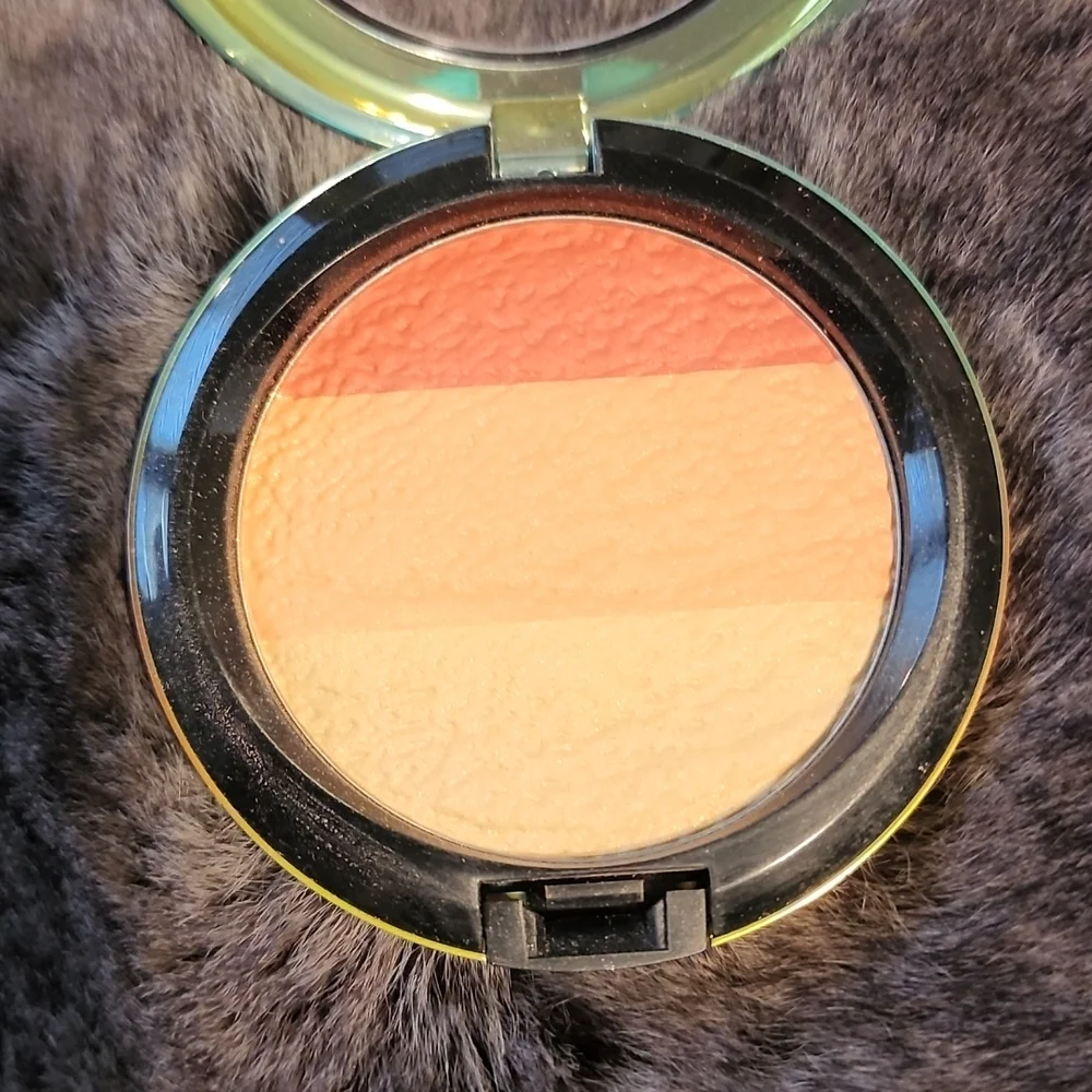 MAC High-light powder - Picture 2 of 3